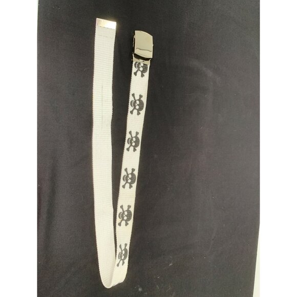 Vintage Y2K White Cotton Belt with Black Skulls & Crossbones Slide Adjustable - Picture 2 of 2